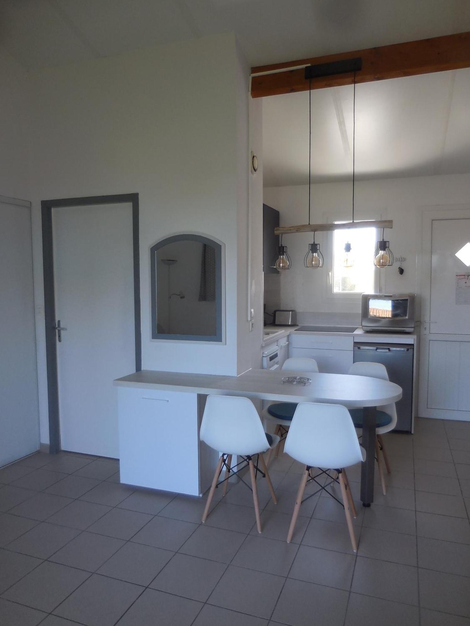 Maison Cosy Avec Piscine Partagee Le Château-dʼOléron Esterno foto