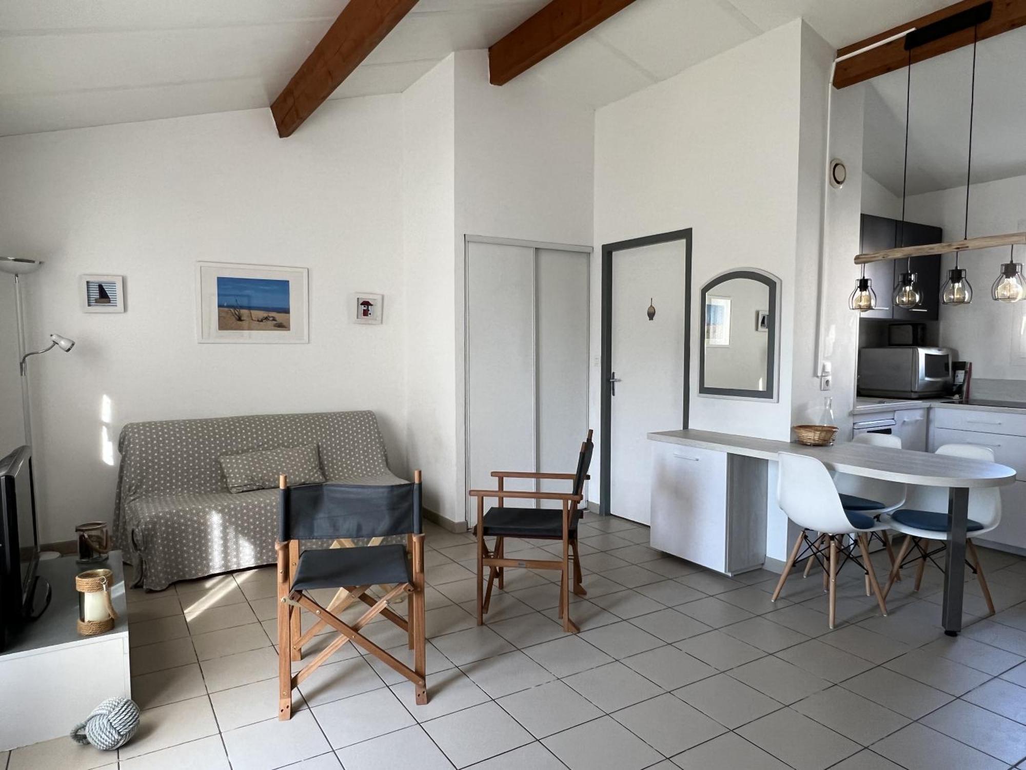 Maison Cosy Avec Piscine Partagee Le Château-dʼOléron Esterno foto